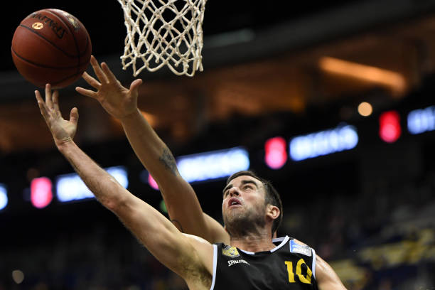 更是整个足 更是整个足