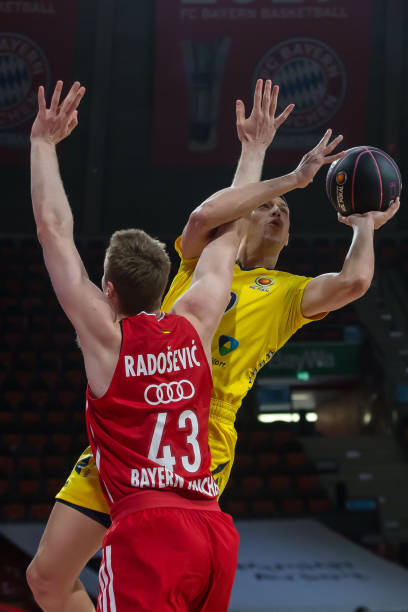 展现了对里 展现了对里